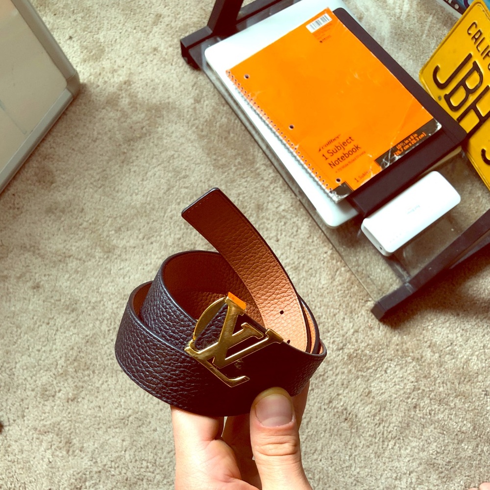 Lois Vuitton Reversible Belt